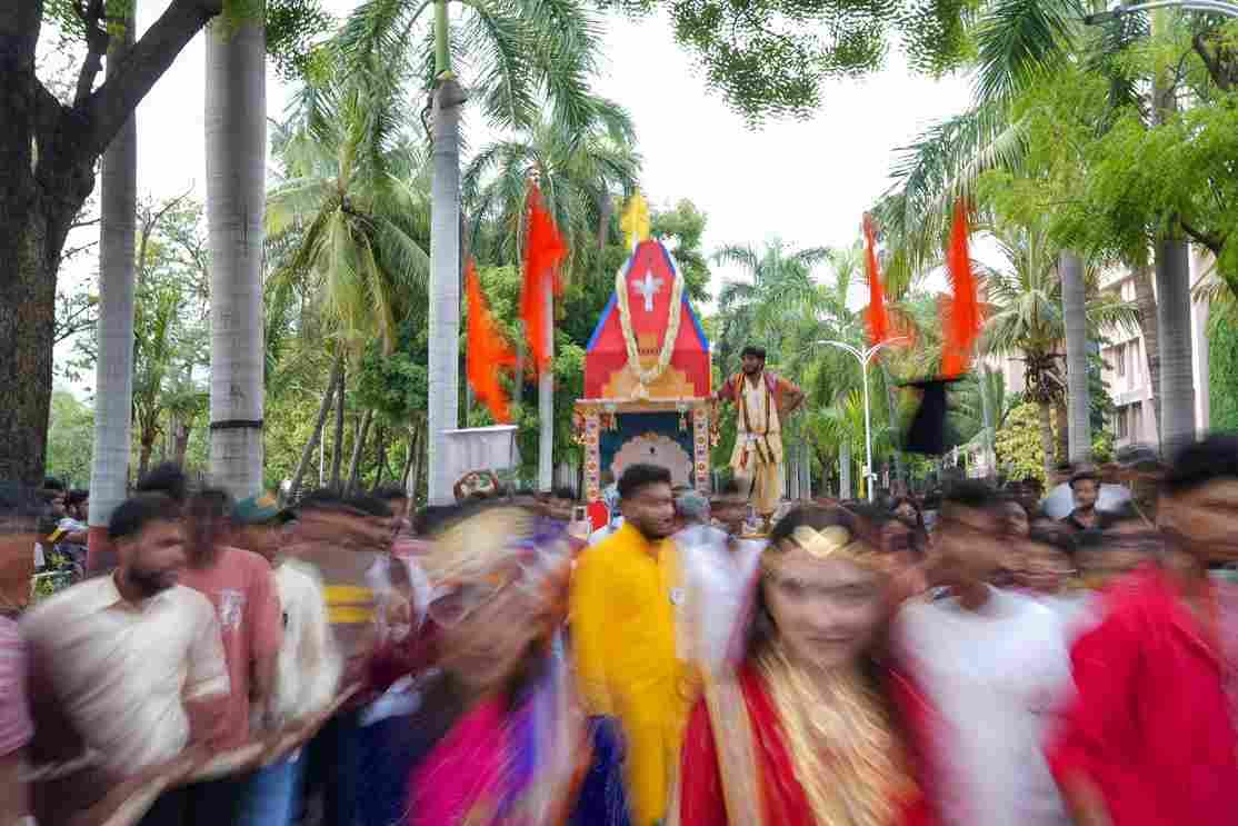 Parul University Cultural festivals and students performance photo 14